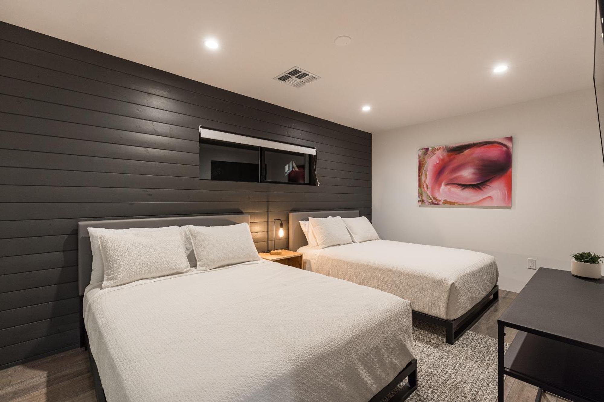 Luxury Micro-Resort, Theater, Sauna, Heated Pool Phoenix Exterior photo